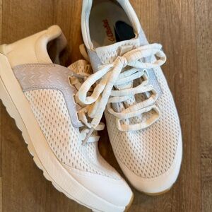 OLUKAI Wailuku Off White Mesh Slip On Athletic Shoes Sneakers